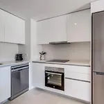 Apartment Ultimate - Aranya - Stylish 2br With Pool View *