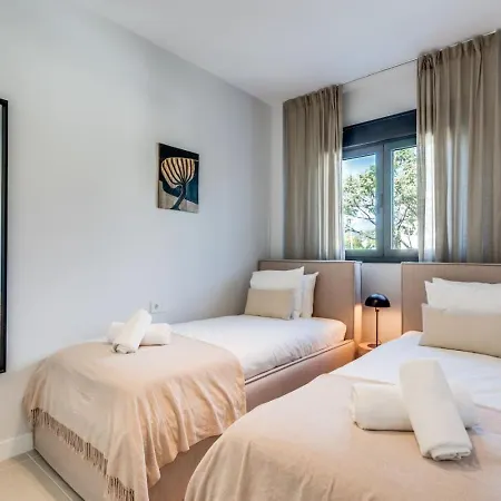 Ultimate - Aranya - Stylish 2br With Pool View אסטפונה