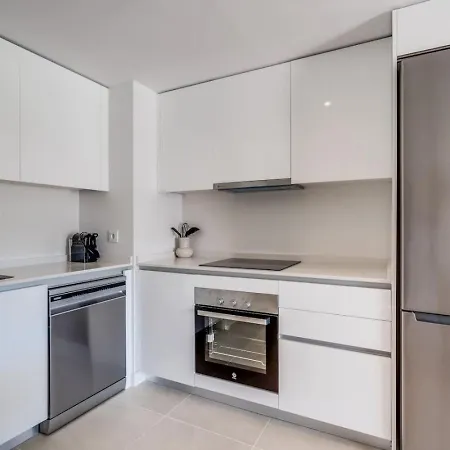 Appartement Aranya - Stylish 2br Apt. With Pool View *