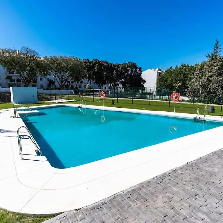 Ultimate - Aranya - Stylish 2br With Pool View