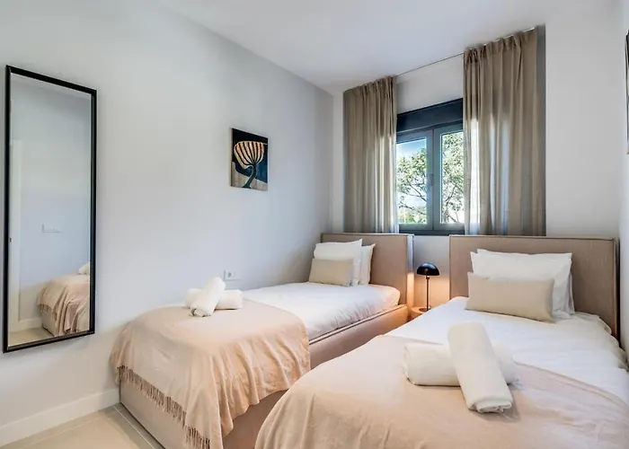 Ultimate - Aranya - Stylish 2br With Pool View Estepona